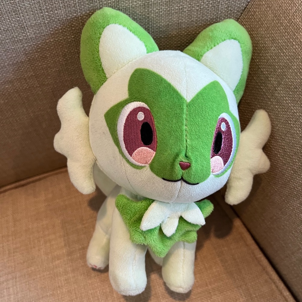 Pokémon Sprigatito Plush